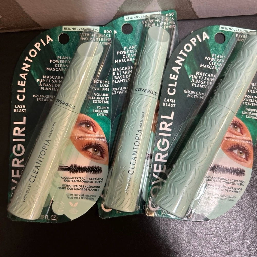 COVERGIRL Cleantopia Mascara - Extreme Black